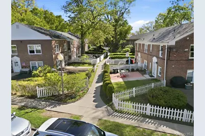 107 Hilltop Acres #107, Yonkers, NY 10704 - Photo 16