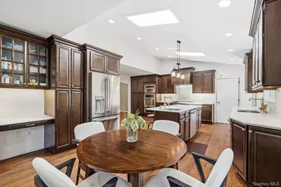 36 Stratford Road, New Rochelle, NY 10804 - Photo 6