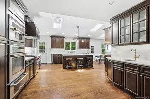 36 Stratford Rd, New Rochelle, NY 10804 - Photo 8