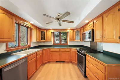 621 Jersey Avenue, Greenwood Lake, NY 10925 - Photo 6