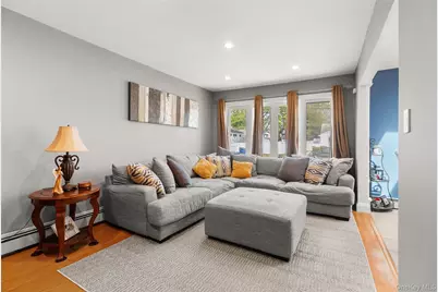 234 E 3rd Street, Deer Park, NY 11729 - Photo 8
