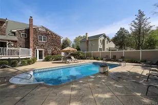 26 Daniel Dr, Glen Cove, NY 11542 - Photo 32