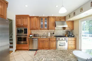 26 Daniel Dr, Glen Cove, NY 11542 - Photo 12