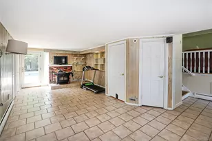 26 Daniel Dr, Glen Cove, NY 11542 - Photo 26