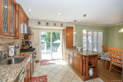 26 Daniel Drive, Glen Cove, NY 11542 - Photo 14