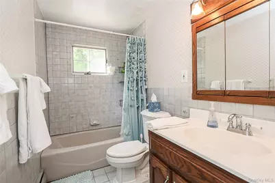 26 Daniel Drive, Glen Cove, NY 11542 - Photo 20