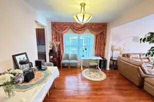 122 Walker Rd, Mineola, NY 11501 - Photo 8