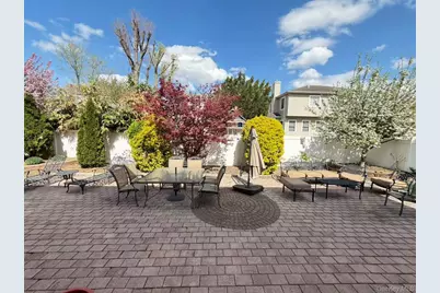 122 Walker Road, Mineola, NY 11501 - Photo 2