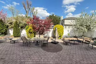 122 Walker Rd, Mineola, NY 11501 - Photo 2