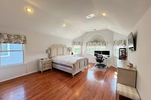 122 Walker Rd, Mineola, NY 11501 - Photo 14