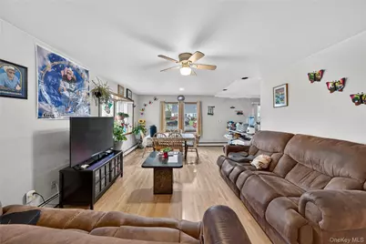 682 Lowell Street, Westbury, NY 11590 - Photo 6