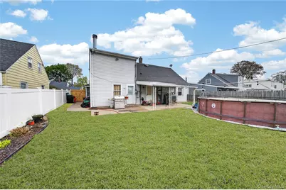 682 Lowell Street, Westbury, NY 11590 - Photo 24