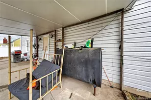 682 Lowell St, Westbury, NY 11590 - Photo 22