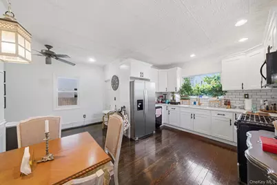 218 Pawnee Street, Ronkonkoma, NY 11779 - Photo 8