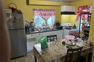 165 President St, Hempstead, NY 11550 - Photo 8
