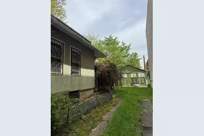 819 E 221st Street, Bronx, NY 10467 - Photo 10