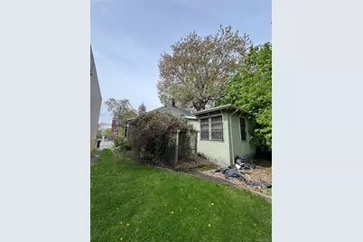 819 E 221st Street, Bronx, NY 10467 - Photo 6