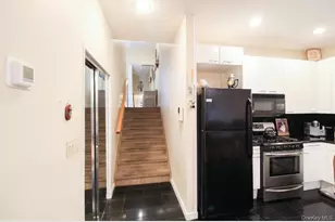 2716 Schurz Ave, Bronx, NY 10465 - Photo 4