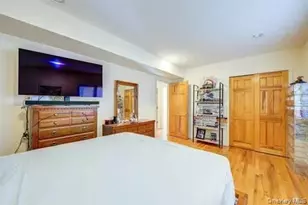 160-32 11th Ave, Whitestone, NY 11357 - Photo 12