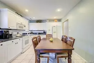 160-32 11th Ave, Whitestone, NY 11357 - Photo 16