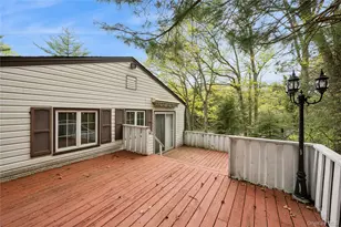 23 Colonial Dr, Smithtown, NY 11787 - Photo 30