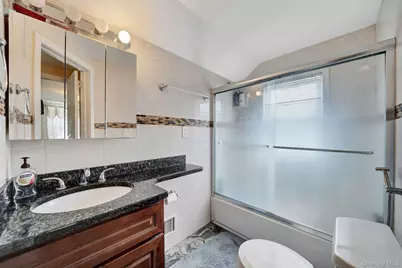 20 Virginia Avenue, Elmont, NY 11003 - Photo 24
