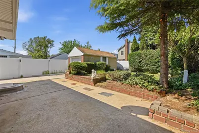 236 Franklin Avenue, Malverne, NY 11565 - Photo 22