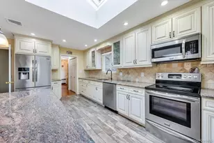408 Lenox Rd, Huntington Station, NY 11746 - Photo 16