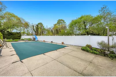 408 Lenox Road #B, Huntington Station, NY 11746 - Photo 26