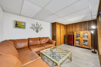 408 Lenox Road #B, Huntington Station, NY 11746 - Photo 20