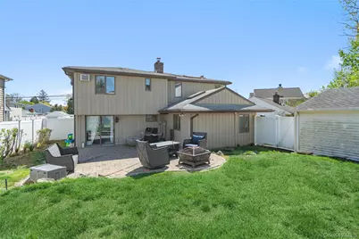 14 Greenway Circle N, Syosset, NY 11791 - Photo 22