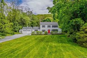 169 Turkey Ln, Cold Spring Harbor, NY 11724 - Photo 2