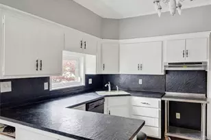 184 Roosevelt Blvd, Hauppauge, NY 11788 - Photo 12