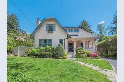 227 Littleworth Lane, Sea Cliff, NY 11579 - Photo 2