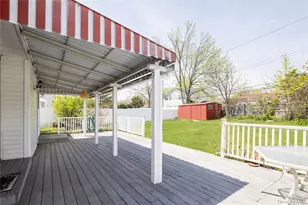 88 14th St, Hicksville, NY 11801 - Photo 14