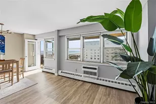 25 Neptune Blvd, Long Beach, NY 11561 - Photo 12