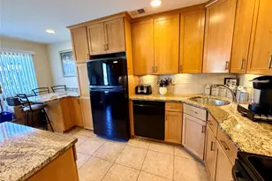 81 Stanford Ct, Wantagh, NY 11793 - Photo 6