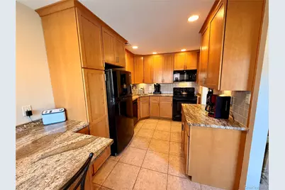 81 Stanford Court #B, Wantagh, NY 11793 - Photo 8