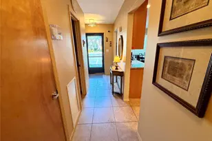 81 Stanford Ct, Wantagh, NY 11793 - Photo 10