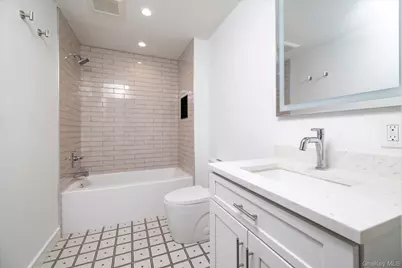 217 Hempstead Avenue, Malverne, NY 11565 - Photo 12