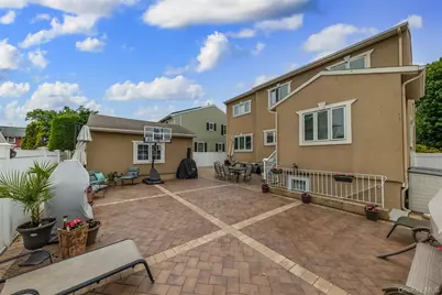 102 Davison Avenue, Oceanside, NY 11572 - Photo 26