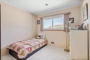 148 Harris Dr, Oceanside, NY 11572 - Photo 8