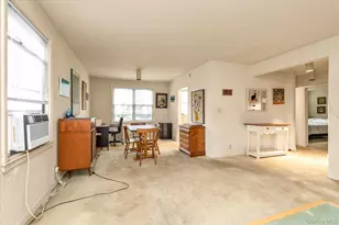 3 Edwards St, Roslyn Heights, NY 11577 - Photo 6
