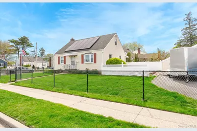 1 Robert Avenue, Massapequa, NY 11758 - Photo 2
