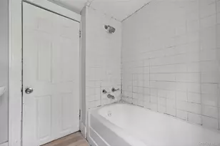 396 Liberty St, Newburgh, NY 12550 - Photo 18