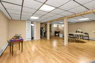 2011 Abbot Ave, Merrick, NY 11566 - Photo 18