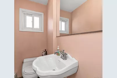 2011 Abbot Avenue, Merrick, NY 11566 - Photo 14
