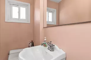 2011 Abbot Ave, Merrick, NY 11566 - Photo 14