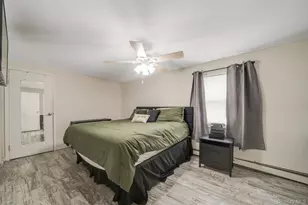580 Center Briarwood Ave, West Islip, NY 11795 - Photo 30