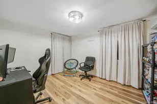 580 Center Briarwood Ave, West Islip, NY 11795 - Photo 28
